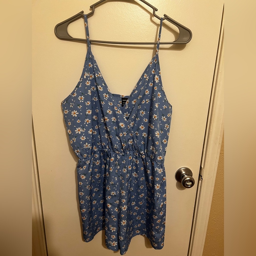SHEIN Blue Daisy Print V-Neck Dress